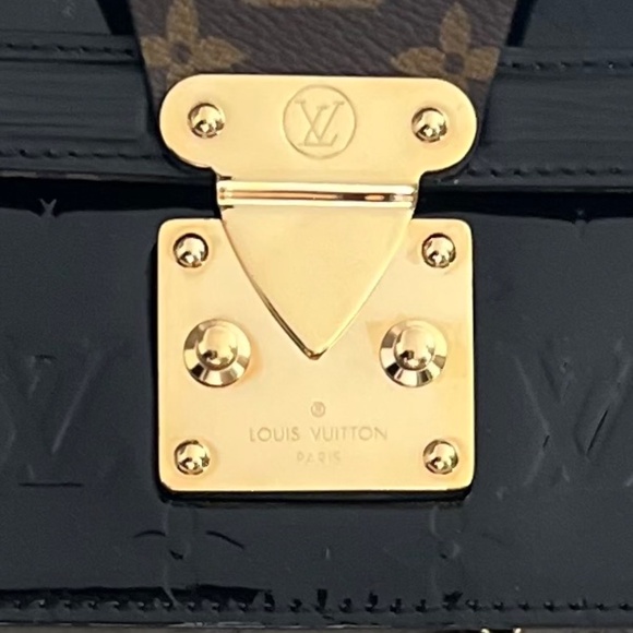Louis Vuitton Wynwood Monogram Vernis Crossbody/Shoulder - Picture 8 of 8
